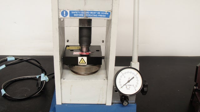 Specac 15 Ton Manual Hydraulic Press FTIR + XRF Pellet Press w